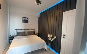 Q Luxury Apartment - Palas Center